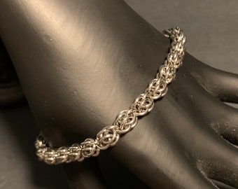 Stainless Steel Sweet Pea Chainmail Bracelet