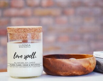 LOVE SPELL | Duftkerze | Ylang-Ylang, Zeder & Patchouli | völlig natürlich - Eco-Sojawachs + 100% naturreine ätherische Öle + Holzdocht
