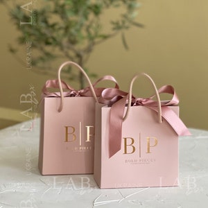 Gift paper bag with bow, pale pink shopping bag with custom logo, personalized packaging lingerie bag, bridesmaid bags for wedding day 50pcs