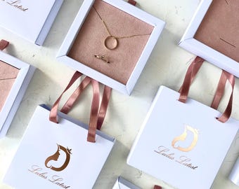 Confezione da 50 scatole personalizzate per collane in oro rosa bianco con manici in raso / Scatola con cassetto in ovatta per regali per gli ospiti con logo / Piccola scatola per gioielli