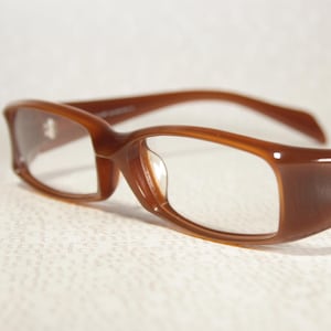 Milchschokolade Braun IYOKO IYAKE Modell IY 254 Minimalist Sleek Y2K Style Brillenfassungen, mittelgroß