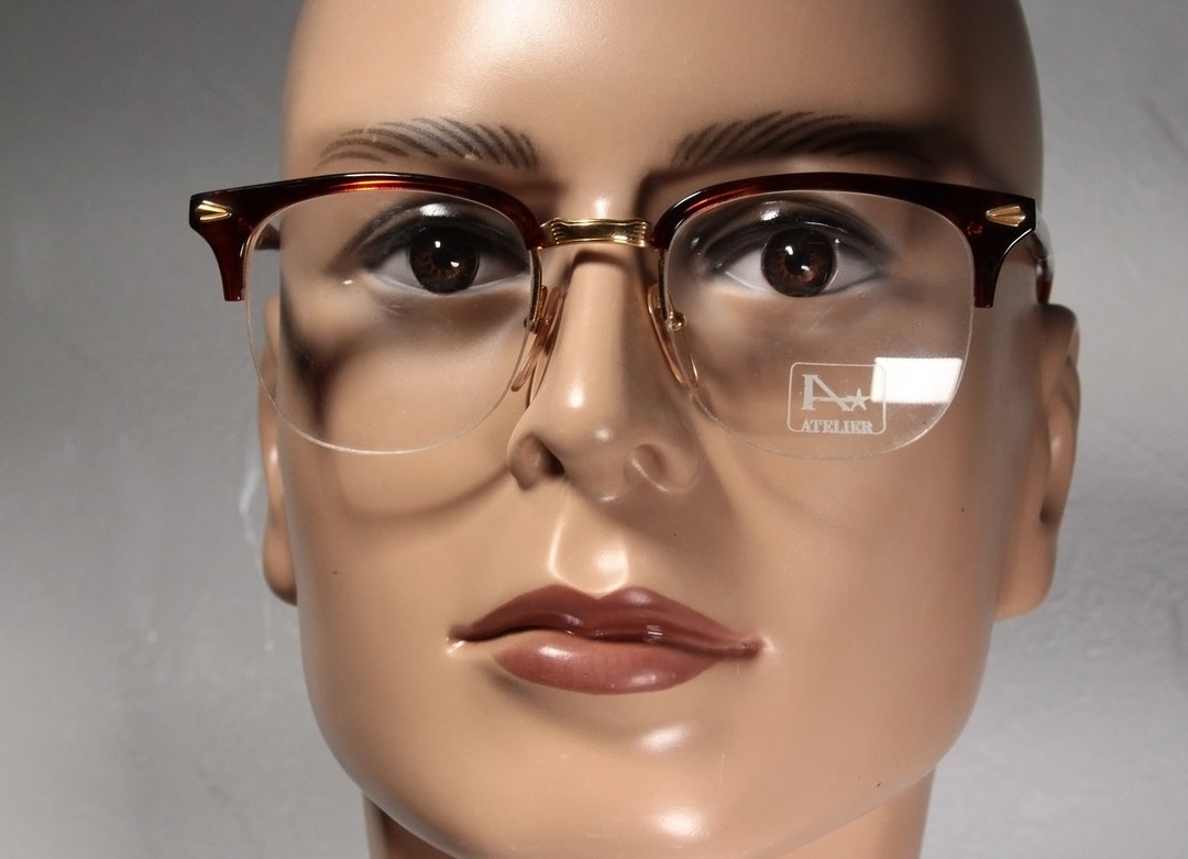 Vintage 1980's INTERNATIONAL OPTICAL CLUB Mod. 400 Men's Classic
