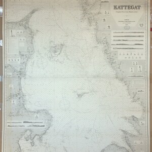 Carte marine antique authentique 1889 / 1890 : carte de James Imray & Son n° 43 - KATTEGAT, dimension 104 x 128 cm (environ 41 x 50 3/8 po.)