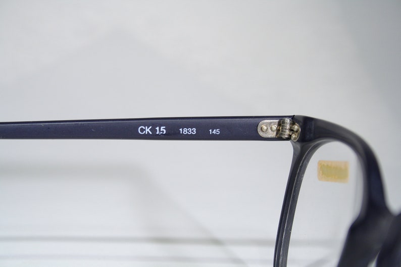 Début CALVIN KLEIN modèle CK 15 vintage des années 1980 des années 80 en plastique bleu foncé mat taille oversize moyenne grande monture de lunettes lunettes de vue image 6