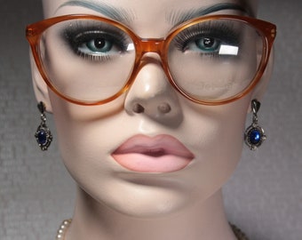 Late 1970's JET SET model 500 Italian Semi Clear Honey Amber Brown Slightly Oversized Round Catseye Eye Glasses Eyeglass Frames Eyewear