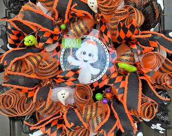 Lighted Ghost Wreath, Halloween Ghost, Ghost mesh wreath, Friendly Ghost, Phantom Decoration, Apparition Wreath, Wreath Vine Designs