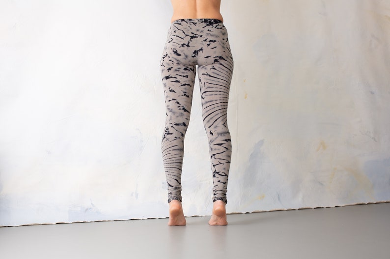 LEGGINGS with an abstract floral Pattern Batik, Tie-Dye unisex indigo, beige-blue image 3