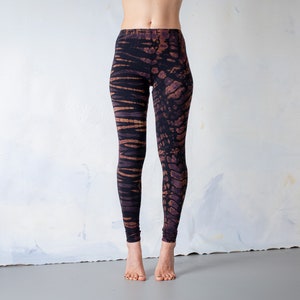 LEGGINGS look tigre et léopard batik, tie-dye unisexe noir-abricot-violet image 2