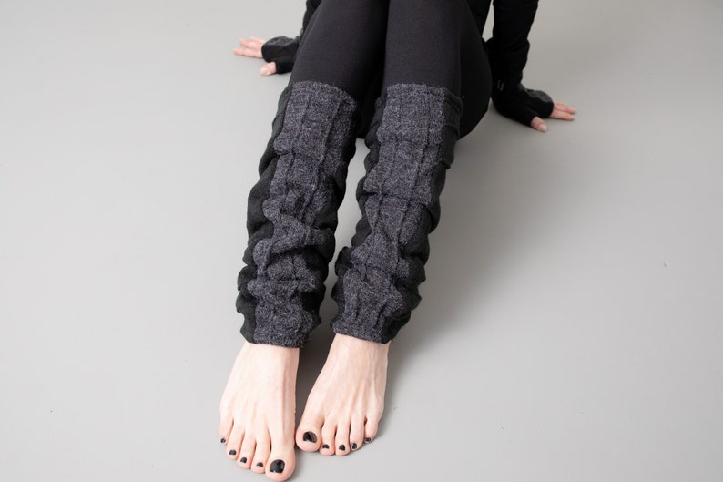 CUDDLY LEG WARMERS with Seam Structure black-gray image 8