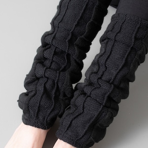 CUDDLY LEG WARMERS with Seam Structure black image 4