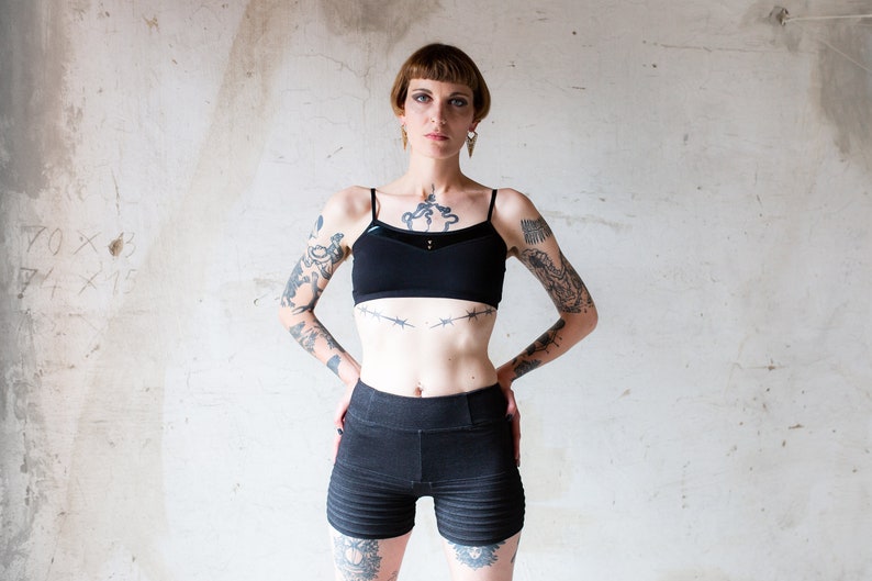 SHORT avec coutures Short Pants, Hot Pants, Yoga Shorts gris foncé image 7