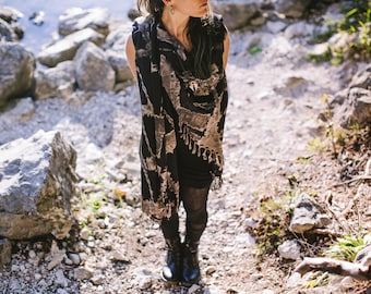 SARONG with ZIG-ZAG - Pattern / Pareo, Scarf, Shawl with Fringes - Batik, Tie-Dye - black-beige-gray
