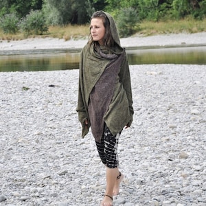 CARDIGAN TWO-PLY - Wrap Jacket with Large Hood and Thumbholes - olive green-brown