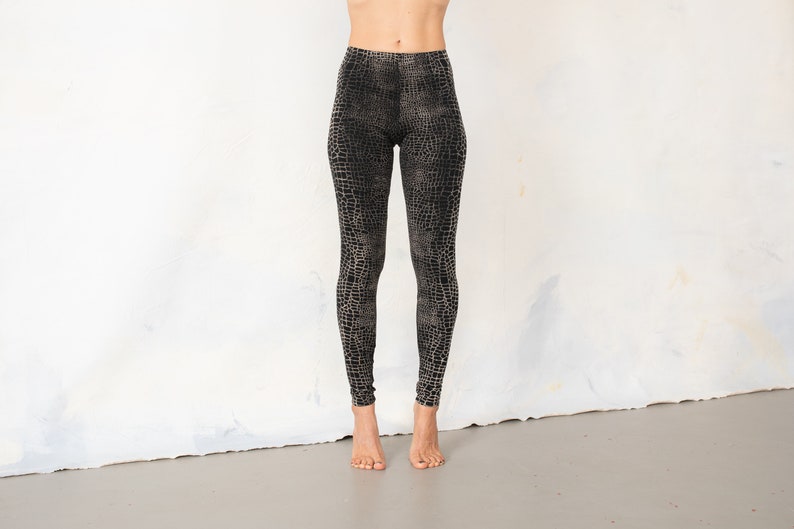LEGGINGS with an abstract Alligator Pattern unisex black-gray-beige image 2
