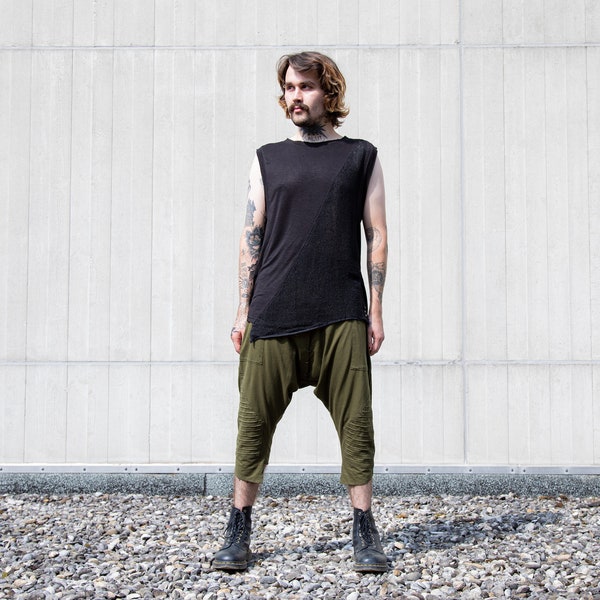 BAGGY PANTS - Overknee Shorts with Deep Crotch and Seam Structure - olive green