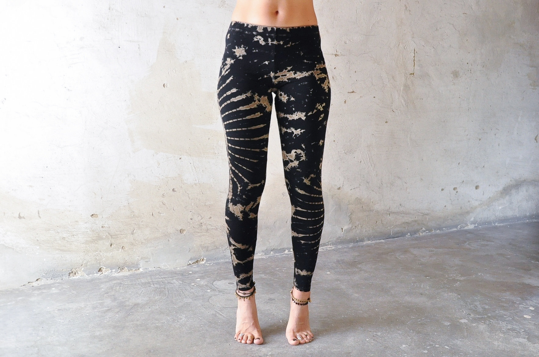 LEGGINGS with an abstract floral Pattern - Batik, Tie-Dye - unisex - …