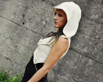 HOODED VEST, Short Vest with Rivets and Brass Chains - natural white, off white