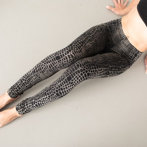 LEGGINGS with an abstract Alligator Pattern unisex black-gray-beige image 1