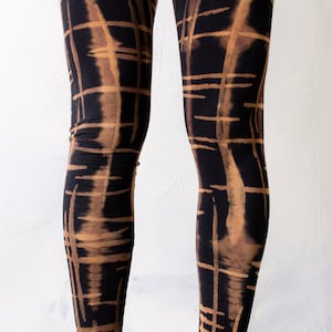 Leggings mit punky Kritzi-Kratzi Muster Siebdruck, Batik, Tie-Dye unisex braun-orange-apricot Bild 5