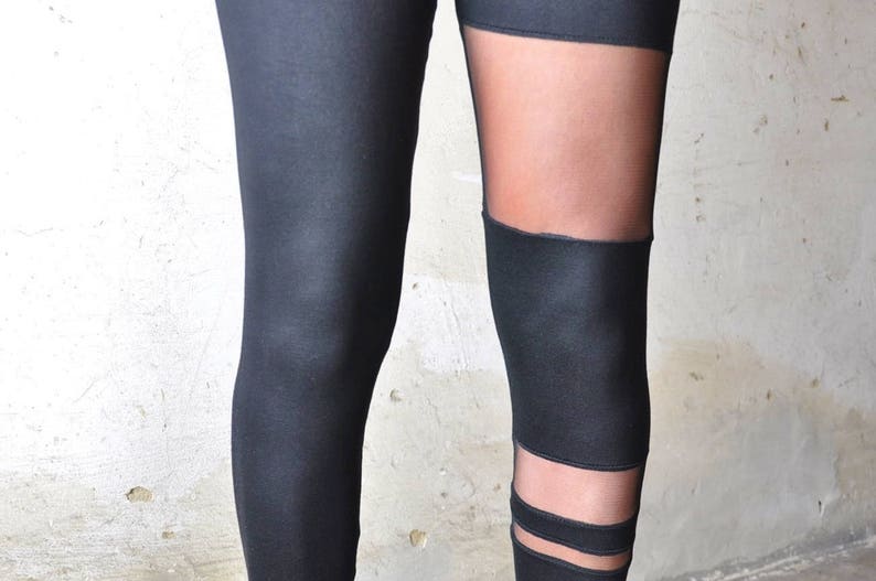 LEGGINGS mit unilateralen Netzelementen, Mesh Leggings schwarz Bild 3