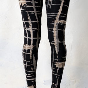 Leggings à motif punky Kritzi-Kratzi sérigraphie, batik, tie-dye unisexe noir-gris-beige image 3