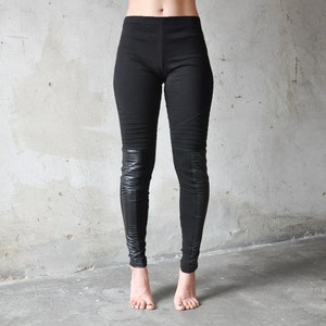 LEGGINGS mit Kunstleder und Nähten Dystopie, Postapokalypse, Cyberpunk schwarz Bild 2