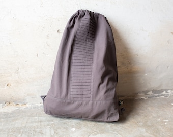 DRAWSTRING BACKPACK - made of cotton - with seams - gray, lavender gray