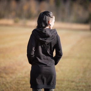 PULLOVER DRESS with large Hood and Pockets Secret Pocket black image 6