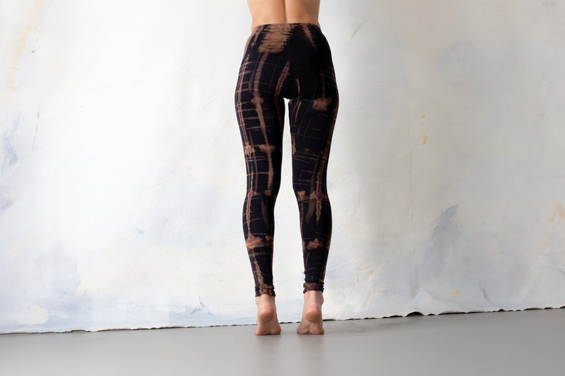 Leggings mit punky Kritzi-Kratzi Muster Siebdruck, Batik, Tie-Dye unisex braun-orange-apricot Bild 2