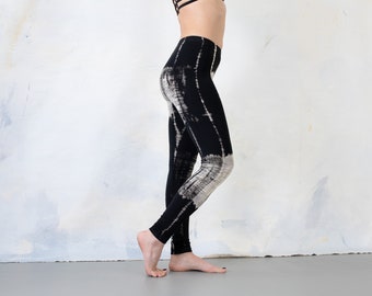 LEGGINGS mit abstrakten Batikmuster - Garage, Grunge - Batik Leggings, Tie-Dye Leggings- unisex - schwarz-grau-beige