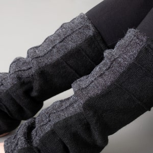 CUDDLY LEG WARMERS with Seam Structure black-gray image 7