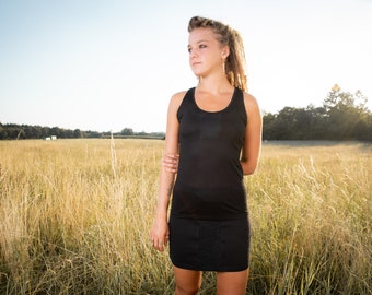 TANK TOP - slightly transparent, with a filigree pattern - black