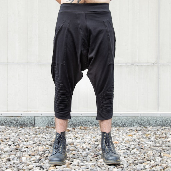 Baggy Pants WITH DEFECT - Overknee Shorts with Deep Crotch and Seam Structure - black