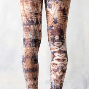 LEGGINGS mit abstrakten Rauten Batik, Schnurbatik, Knüpfbatik, Tie-Dye unisex beigebraun-lichtblau Bild 4