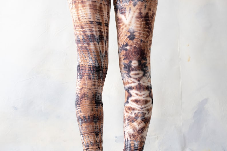 LEGGINGS mit abstrakten Rauten Batik, Schnurbatik, Knüpfbatik, Tie-Dye unisex beigebraun-lichtblau Bild 4