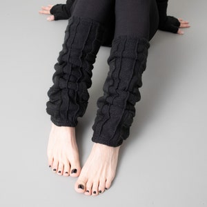 CUDDLY LEG WARMERS with Seam Structure black image 2