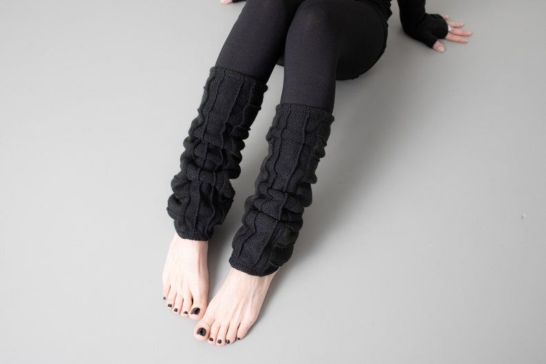 CUDDLY LEG WARMERS with Seam Structure black image 8