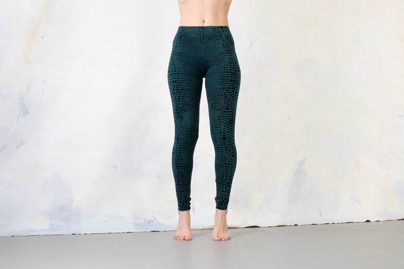 LEGGINGS with an abstract Alligator Pattern unisex blue-green image 2