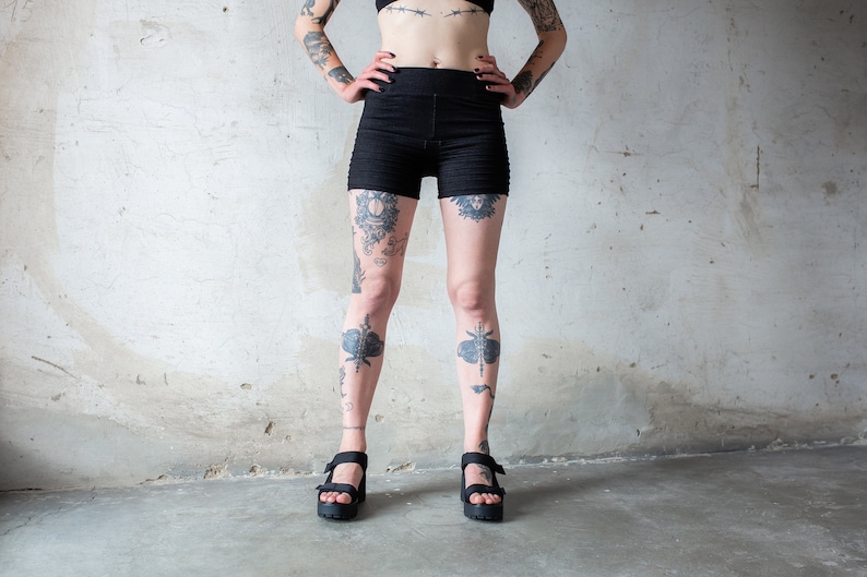 SHORT avec coutures Short Pants, Hot Pants, Yoga Shorts gris foncé image 5