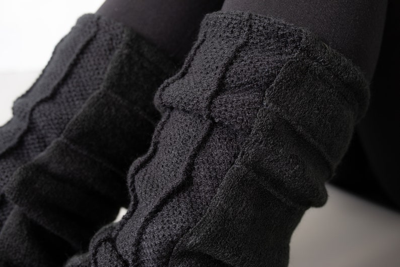 CUDDLY LEG WARMERS with Seam Structure black image 5