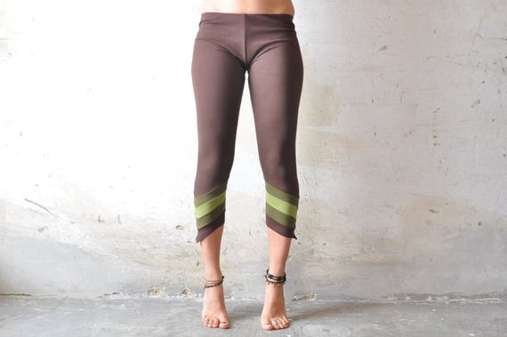 THREE-QUARTER LEGGINGS With Multiple Layered Hem and Beads Brown-green 