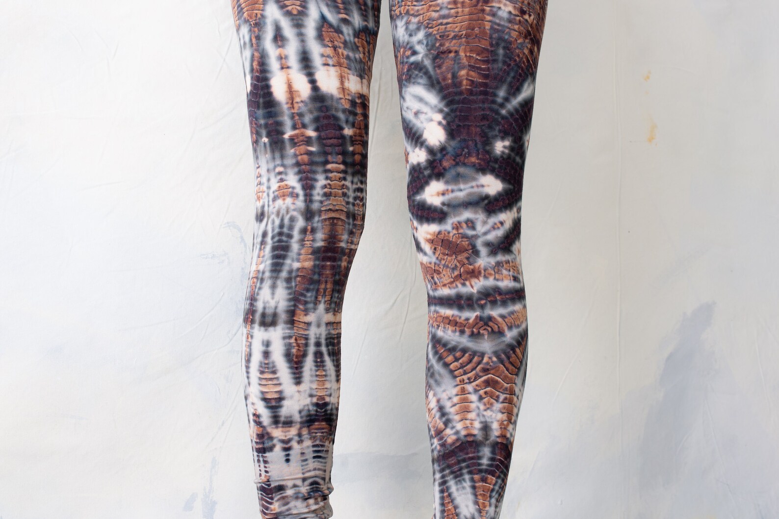 LEGGINGS With an Abstract Diamond Pattern Etsy