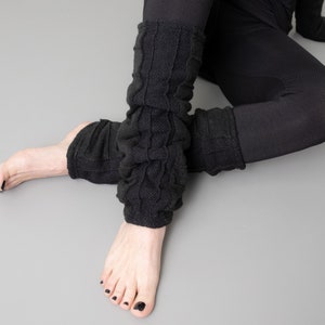 CUDDLY LEG WARMERS with Seam Structure black image 3