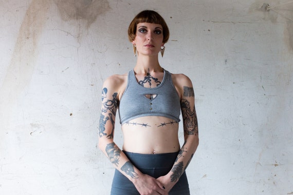 RACERBACK BRA TOP, Sports Bra, Bustier, Yoga Top With Brass Rivets and  Cut-out Triangles Gray 