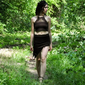 MINI JUPE asymétrique - jupe stretch, jupe pointue avec éléments en filet et découpes - marron