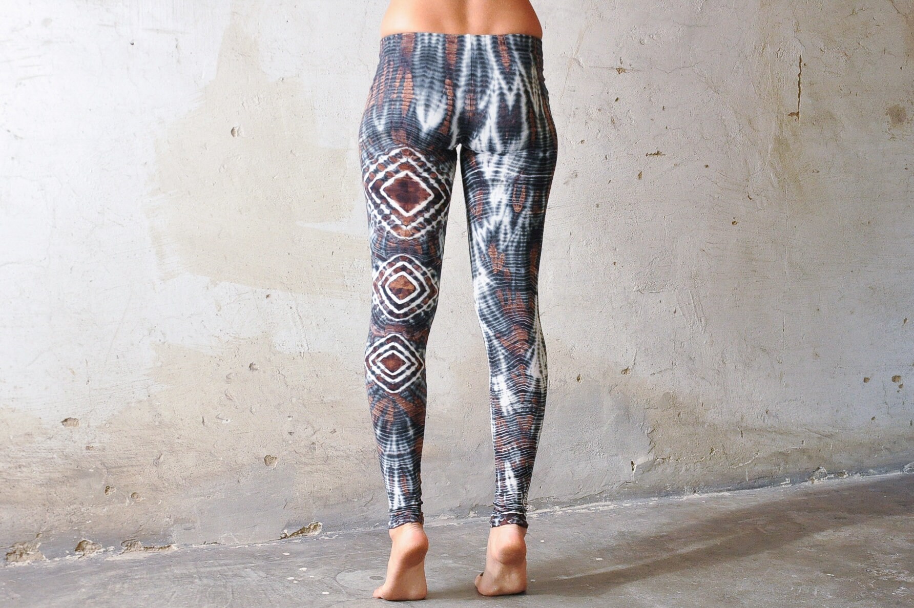 LEGGINGS With an Abstract Diamond Pattern Etsy