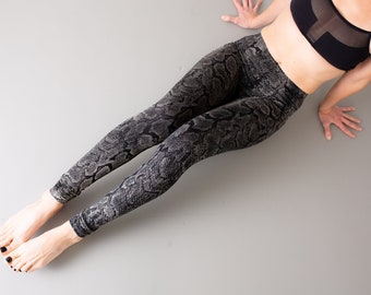 LEGGINGS with abstract snake pattern - screen printing - unisex - black-gray-beige