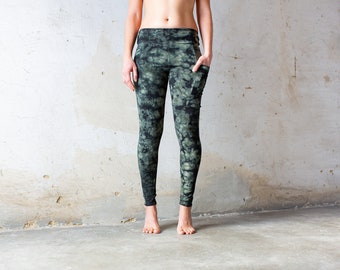 LEGGINSY JOGA - Legginsy z kieszenią - batik, tie-dye - ciemnozielono-oliwkowy