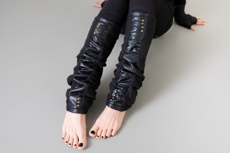 POIGNETS DE JAMBE avec tissu brillant et rivets Psytrance, Cyberpunk noir image 1