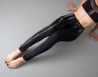 LEGGINGS con fantasia rettile - batik, batik, batik annodato, tie-dye - unisex - nero-grigio-beige